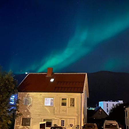Centrally Located Apartment In Classic Townhouse Tromso Exterior photo